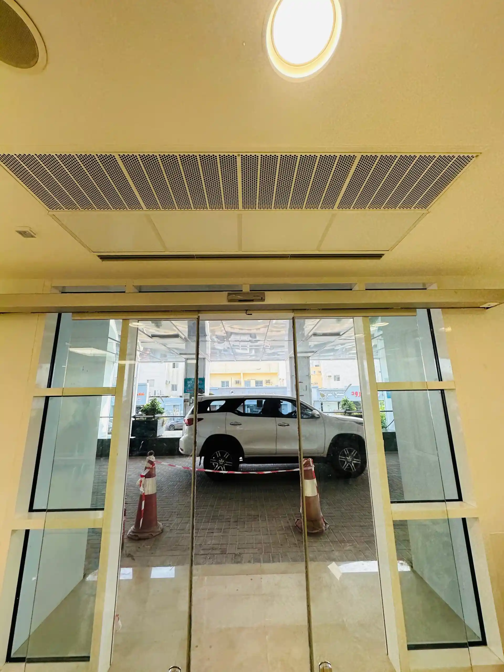 Features of Stavoklima Econ C Air Curtain in hospitals