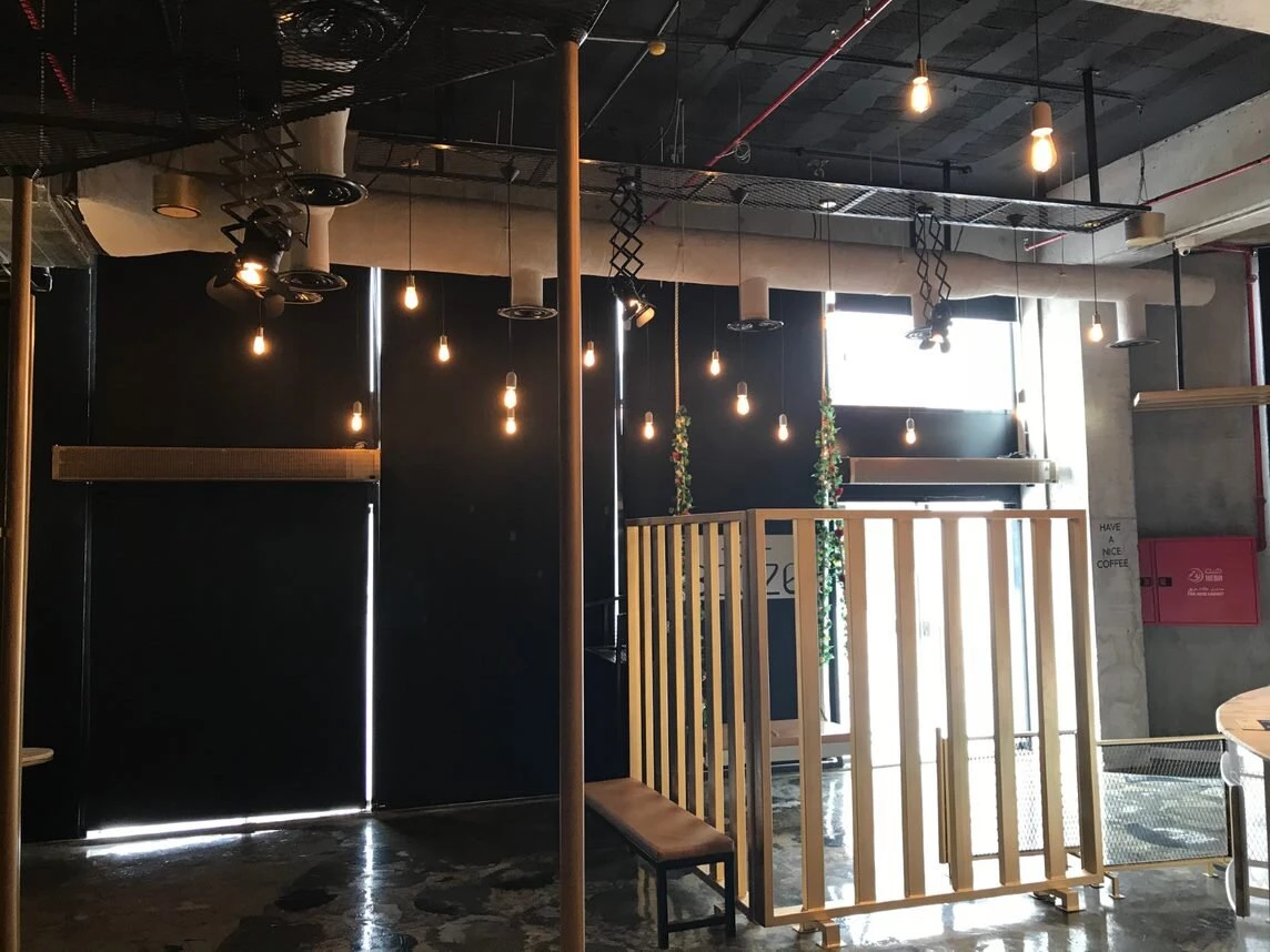 How to install air curtains in Booze Cafe Suitable Air Curtain for the Café saudi arabia