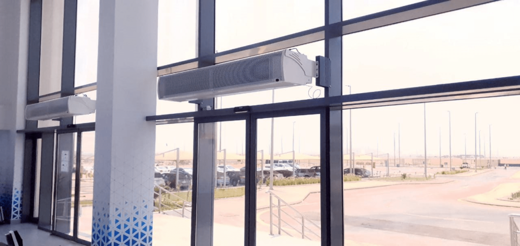 ?How did the air curtains help Bin zagr Company in Saudi Arabia