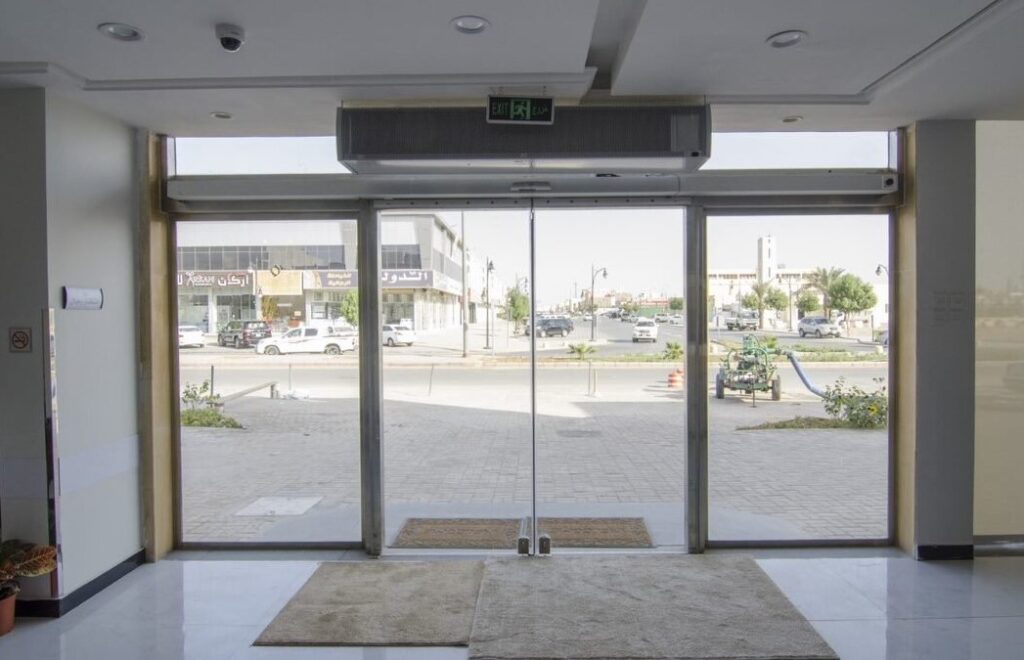 Air curtains Mashhour Center for Eye Experts in Riyadh