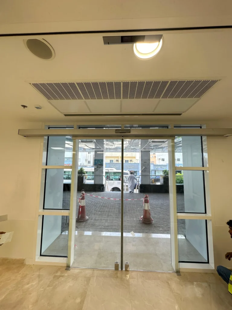 The Integration Between Air Curtains and Automatic Hospital Doors and Its Importance The Integration Between Air Curtains and Automatic Hospital Doors and Its Importance