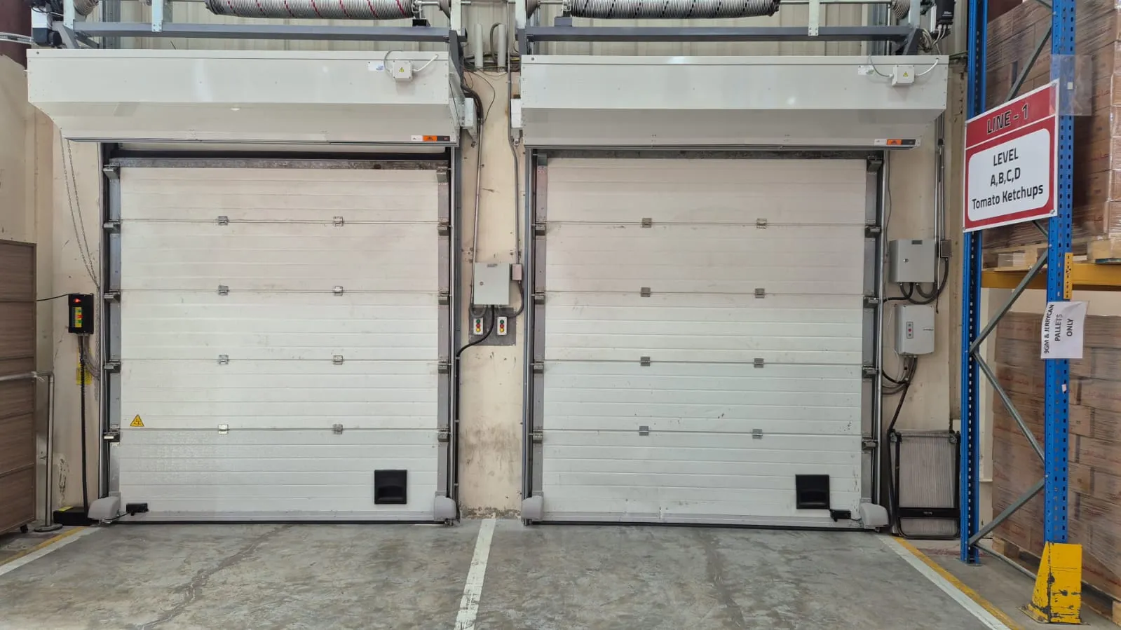 ستائر الهواء Axi Horizontal في مصنع ماما صوص في السعودية ستائر الهواء Axi Horizontal في مصنع ماما صوص