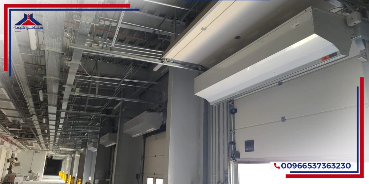 أين توضع الستائر الهوائية داخل المطار؟