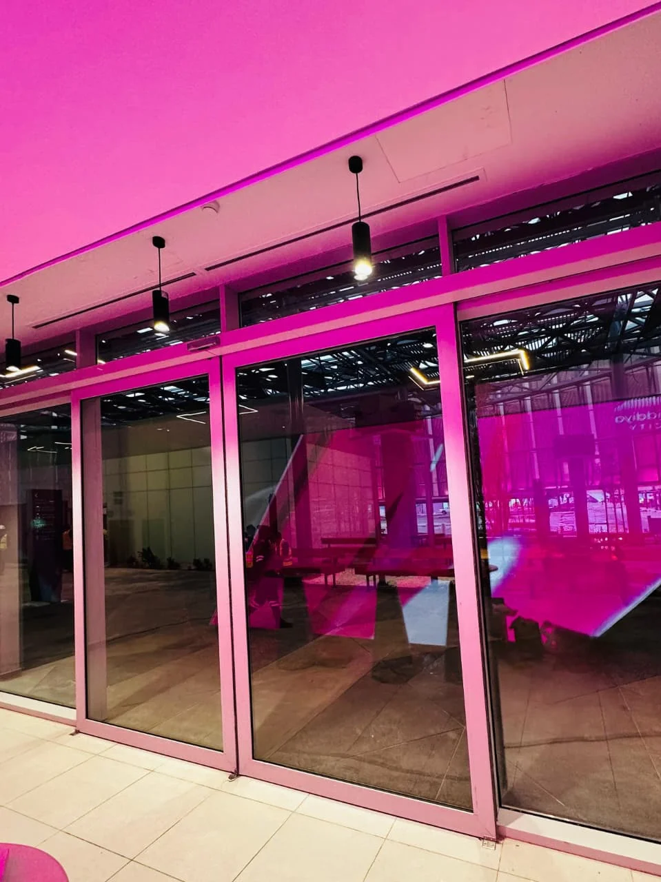 ستاهر هواء Li Recessed تعزز تجربة الزوار في سيكس فلاجز القدية ستائر هواء ستافوكليما Li Recessed تعزز تجربة الزوار في سيكس فلاجز القدية